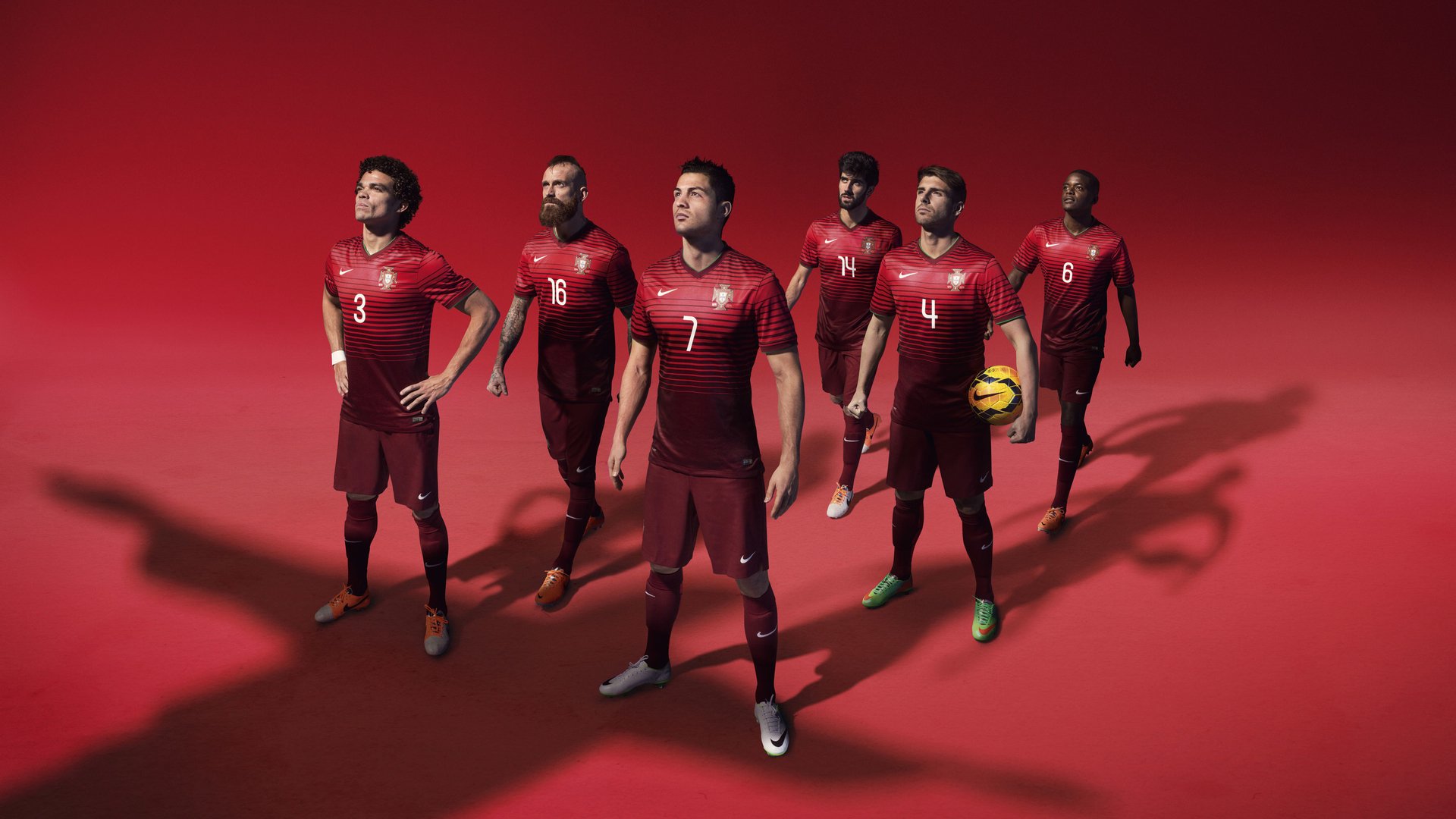 德甲裁判新规解读与争议，德甲现场